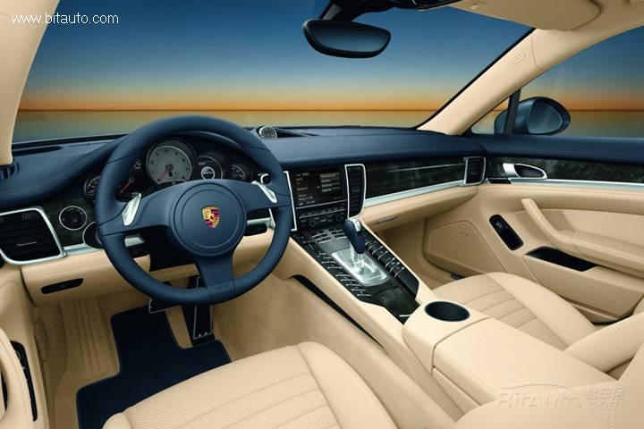 Porsche PanameraPorsche Panamera