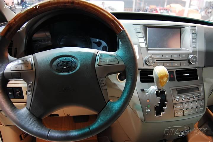 BYD M6BYD M6