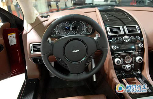 Aston Martin DB9 VolanteAston Martin DB9 Volante