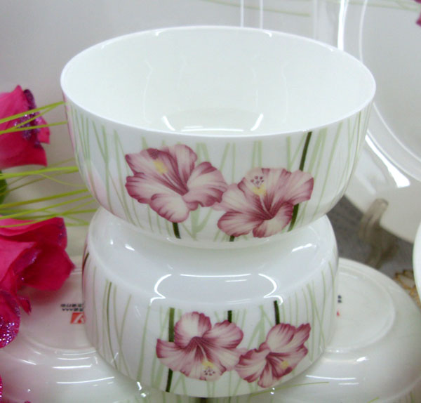 Fine bone china tableware